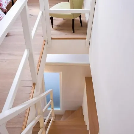 Appartement Brand New Duplex Pta Garibaldi 4pax-wifi-ac *